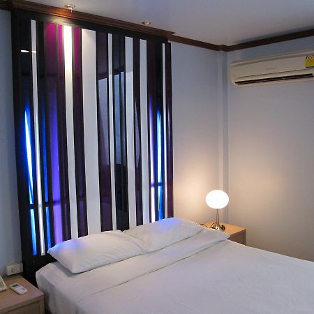 Suriwongse Hotel Bangkok Luaran gambar